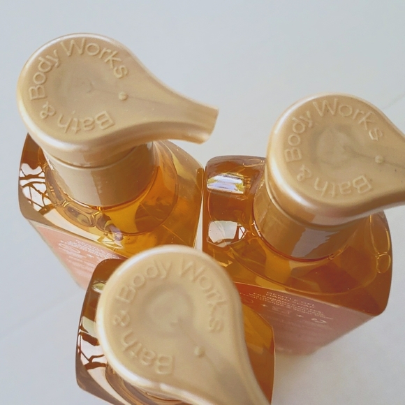 *3 Bath & Body Works ICED CINNAMON ROLLS Gel Hand Soap - Picture 5 of 5